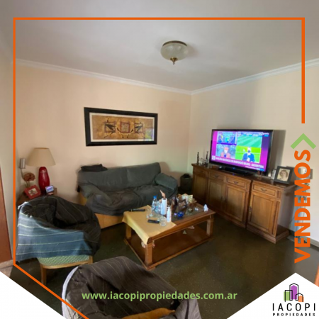 HERMOSA CASA A LA VENTA EN SAENZ PEÑA - LOTE 8,66 X 43,3