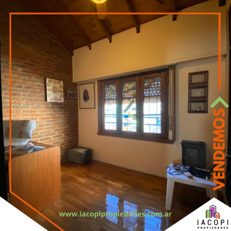 HERMOSA CASA A LA VENTA EN SAENZ PEÑA - LOTE 8,66 X 43,3