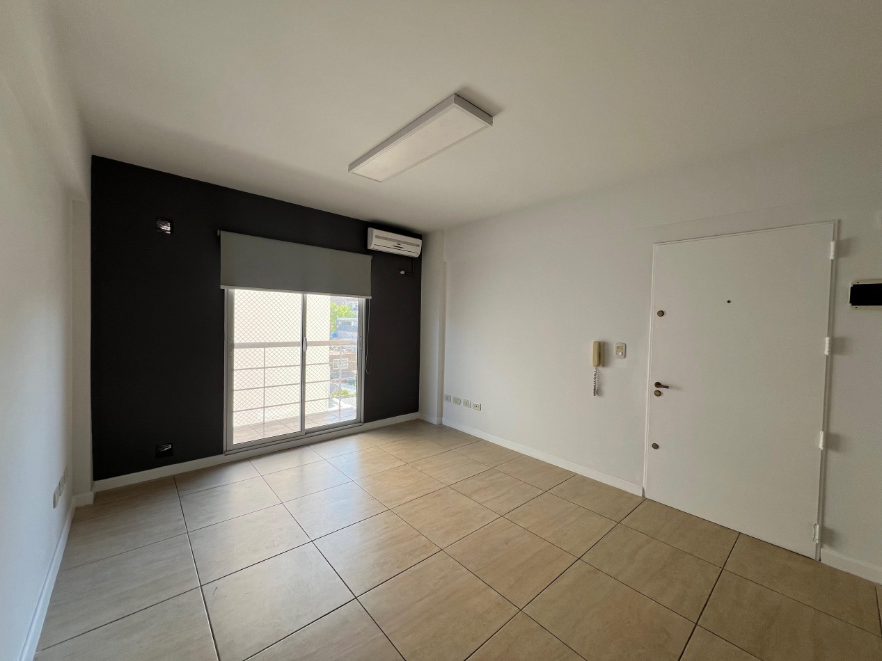 Hermoso 2 Ambientes con Balcon en Alquiler