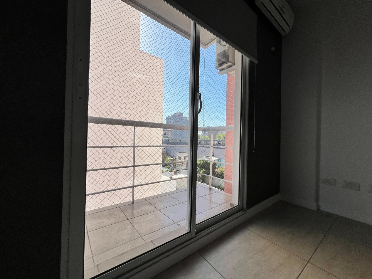 Hermoso 2 Ambientes con Balcon en Alquiler