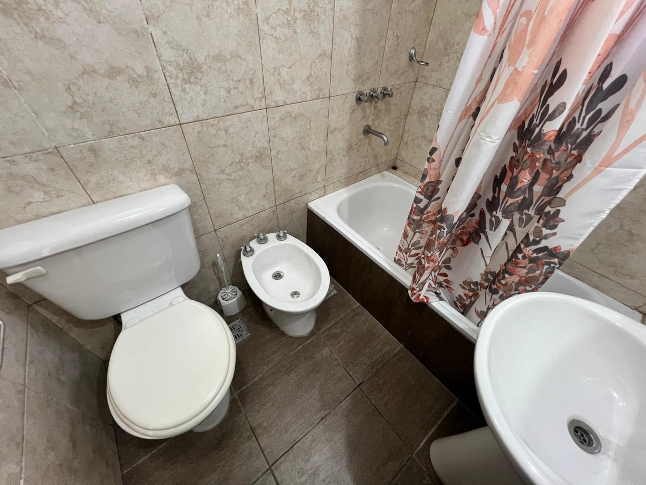 Hermoso 2 Ambientes con Balcon en Alquiler