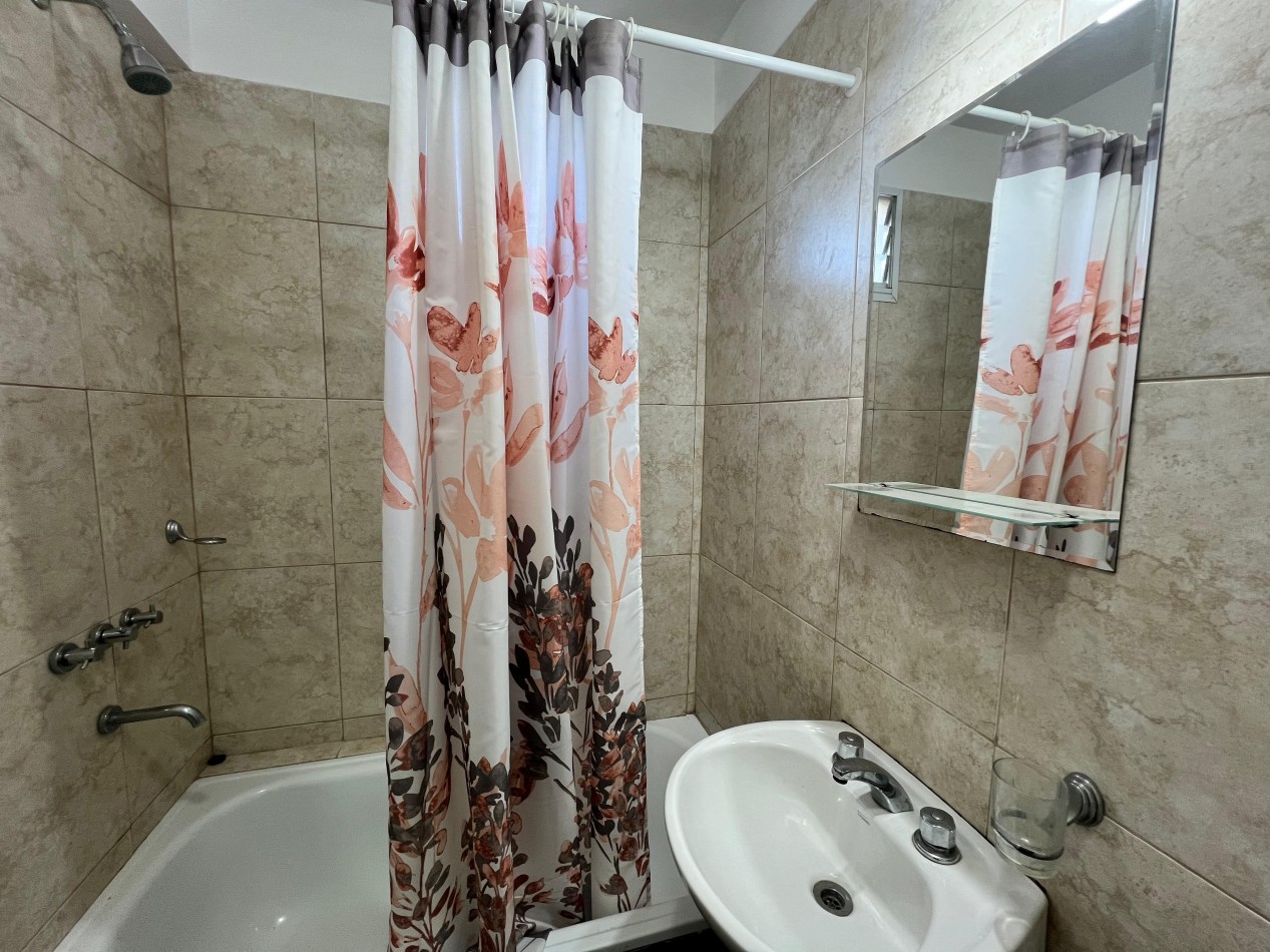 Hermoso 2 Ambientes con Balcon en Alquiler