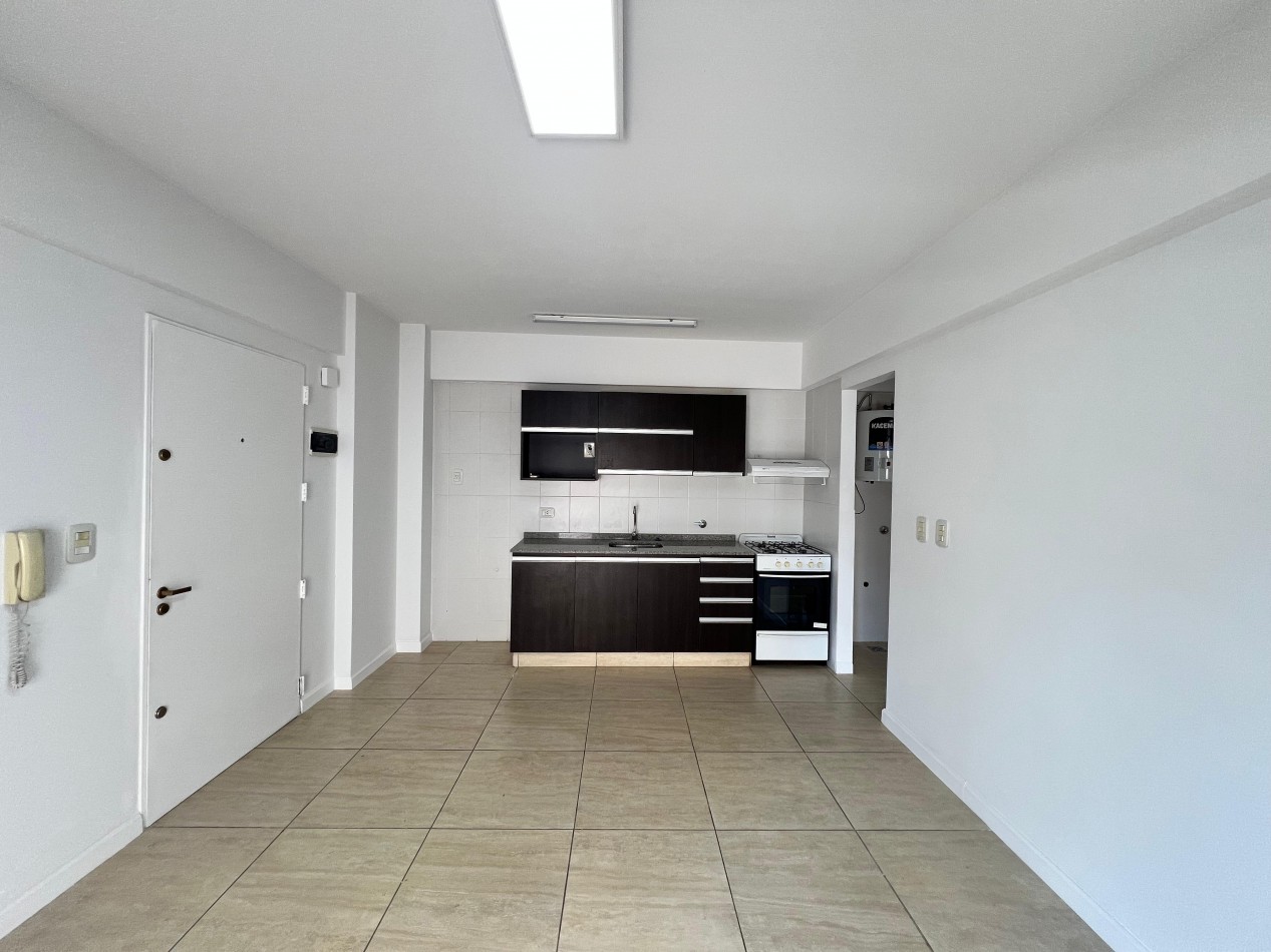 Hermoso 2 Ambientes con Balcon en Alquiler